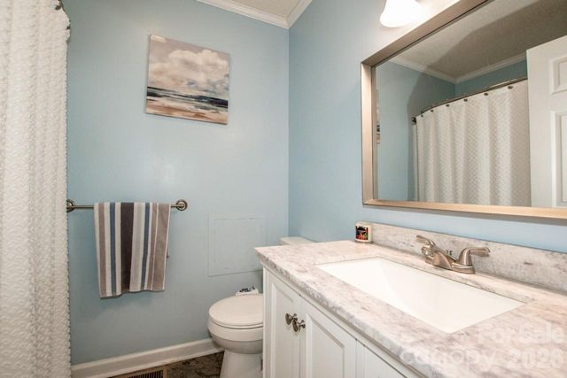 2426 Ashford Drive, Newton, NC 28658