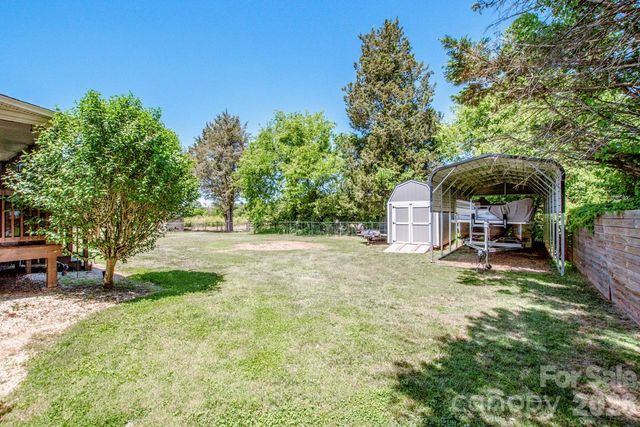 2426 Ashford Drive, Newton, NC 28658