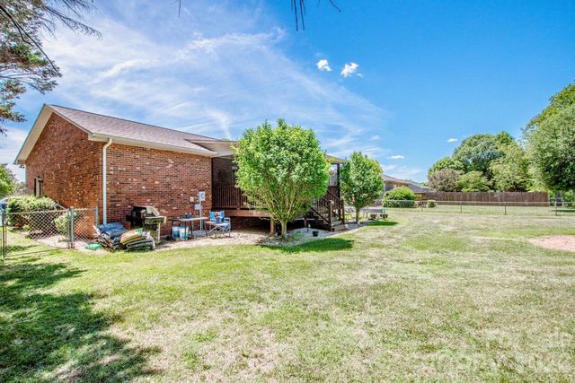 2426 Ashford Drive, Newton, NC 28658