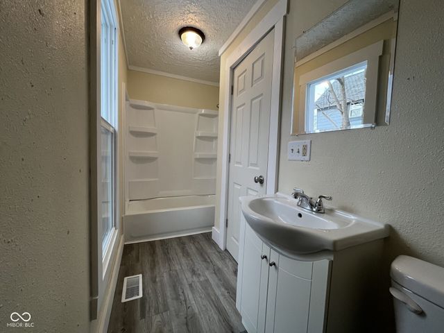 209 Morgan Street, Crawfordsville, IN 47933