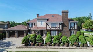 818 Brentwood Drive, Bensenville, IL 60106