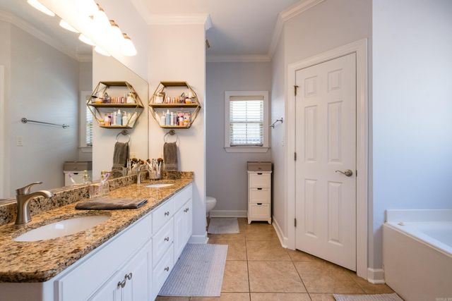 44 Oakbrooke, Sherwood, AR 72120