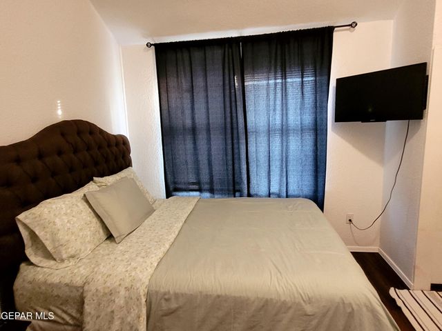 806 MUNDY Drive 1, El Paso, TX 79902