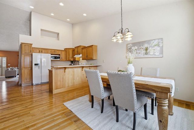 N194 EASTOWNE LANE, Appleton, WI 54915