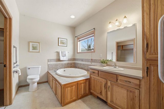 N194 EASTOWNE LANE, Appleton, WI 54915