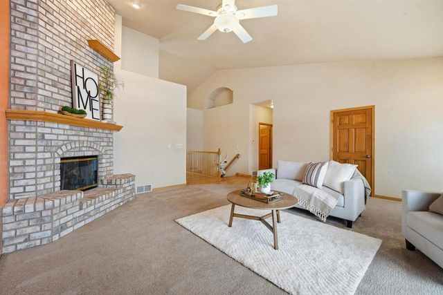 N194 EASTOWNE LANE, Appleton, WI 54915