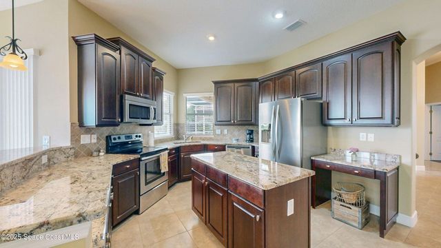 1522 Tralee Bay Avenue, Melbourne, FL 32940