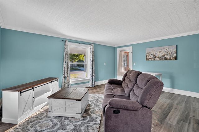 125 E Lincoln Street, Grand Ledge, MI 48837