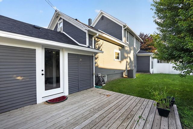 125 E Lincoln Street, Grand Ledge, MI 48837