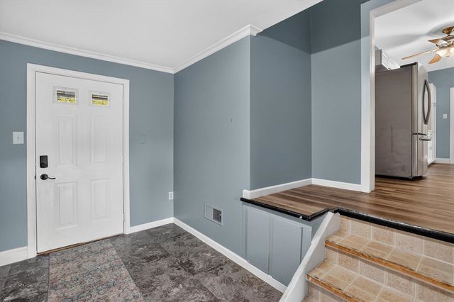 125 E Lincoln Street, Grand Ledge, MI 48837