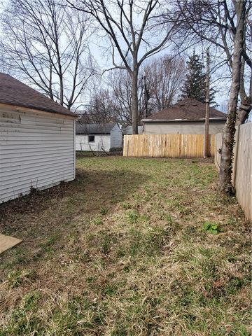 566 Lexington Avenue, Rochester, NY 14613