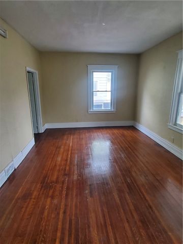 566 Lexington Avenue, Rochester, NY 14613