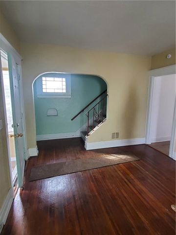 566 Lexington Avenue, Rochester, NY 14613