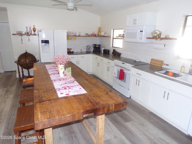 3950 Fooshe Avenue, Sebastian, FL 32976