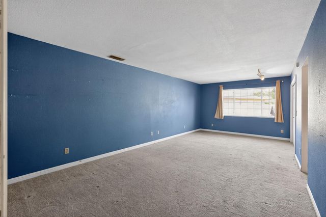 8260 E Granite Dr, Granite Bay, CA 95746