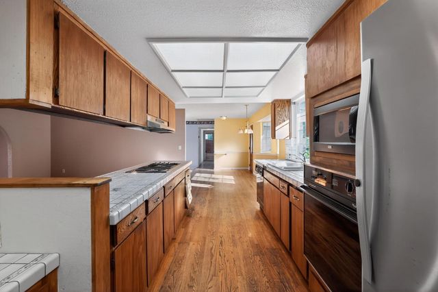 8260 E Granite Dr, Granite Bay, CA 95746