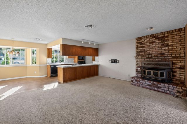 8260 E Granite Dr, Granite Bay, CA 95746