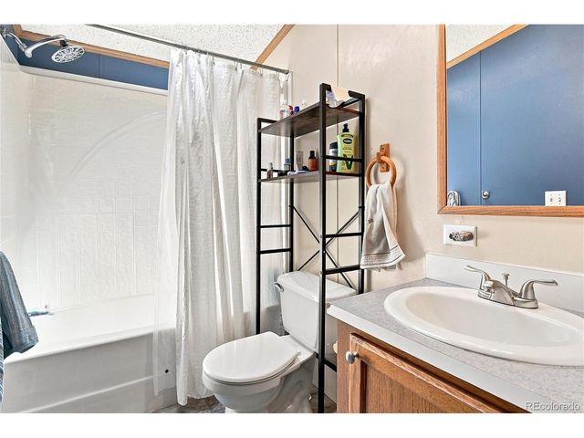 7525 E 82nd Ave, Commerce City, CO 80022