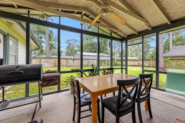 1034 Royal Oak Drive, Dickinson, TX 77539