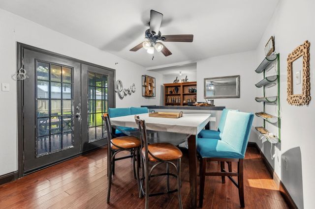 1034 Royal Oak Drive, Dickinson, TX 77539