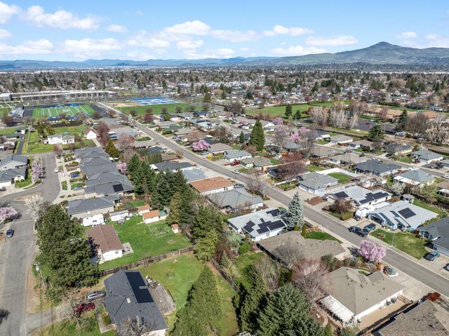 2128 Terrel Drive, Medford, OR 97501