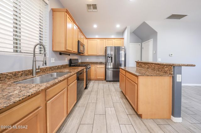 2262 W Night Air Lane, Tucson, AZ 85741