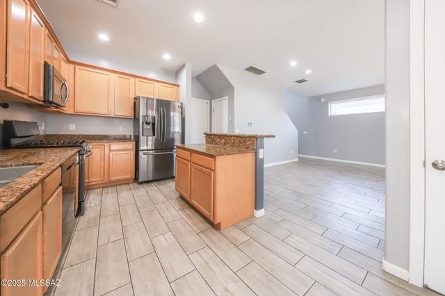 2262 W Night Air Lane, Tucson, AZ 85741