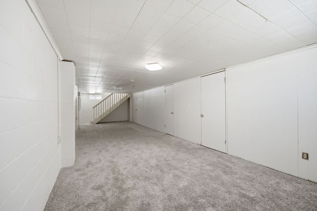 4128 E 27th Street, Des Moines, IA 50317