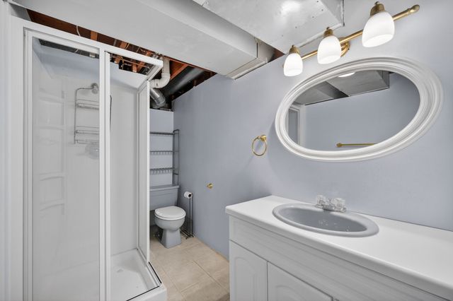 4128 E 27th Street, Des Moines, IA 50317