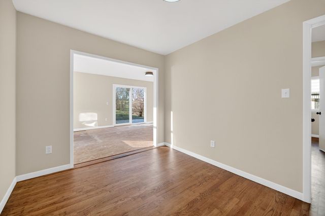 4128 E 27th Street, Des Moines, IA 50317