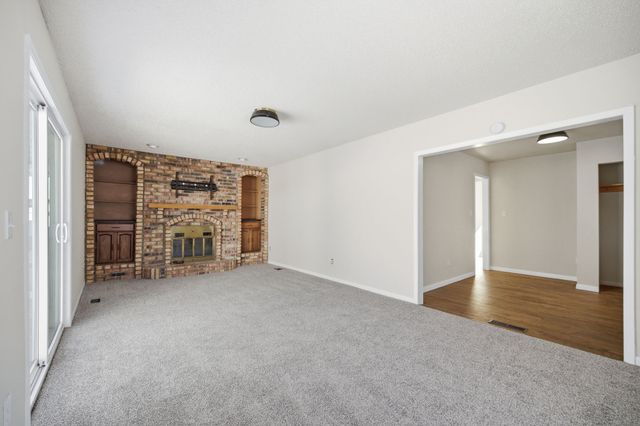 4128 E 27th Street, Des Moines, IA 50317