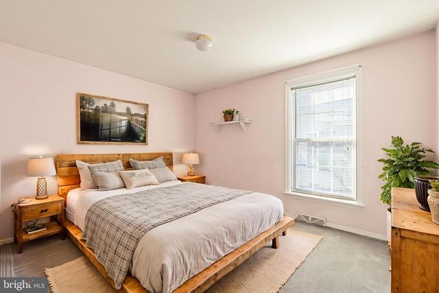 74 KNOLLWOOD DR, Mays Landing, NJ 08330