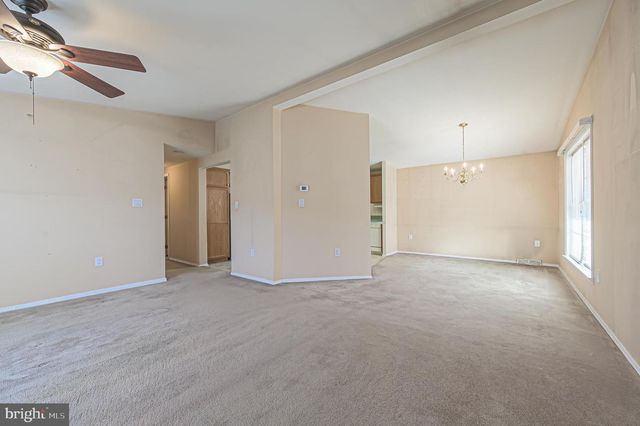 74 KNOLLWOOD DR, Mays Landing, NJ 08330