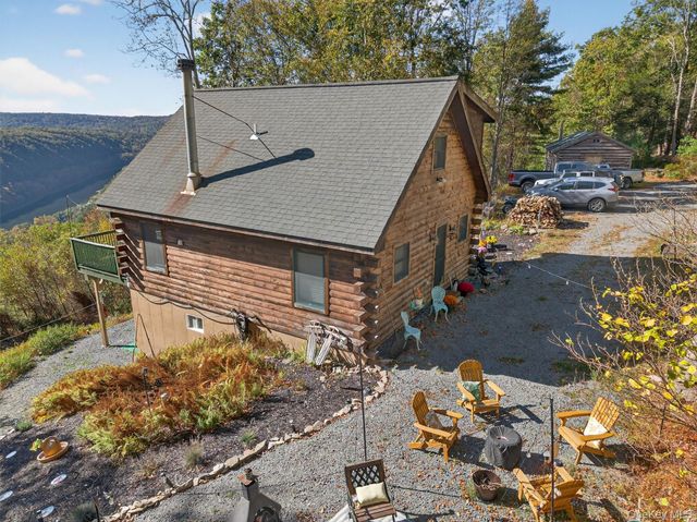 129 Hallock Road, Barryville, NY 12719