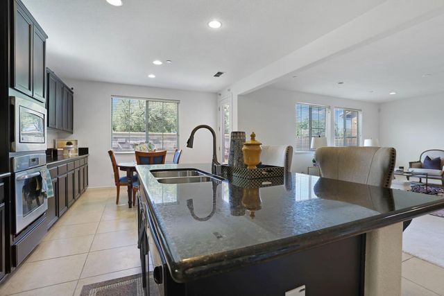 421 W Cupertino Ave, Mountain House, CA 95391