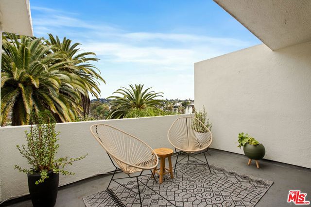 1701 Clinton Street 325, Los Angeles, CA 90026