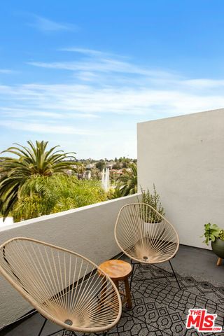 1701 Clinton Street 325, Los Angeles, CA 90026