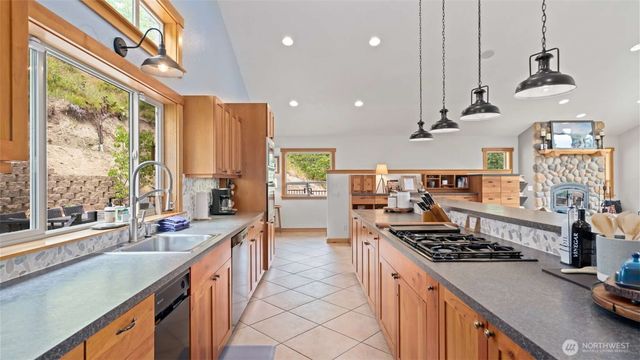 8816 Derby Canyon Road, Peshastin, WA 98847