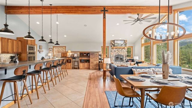 8816 Derby Canyon Road, Peshastin, WA 98847