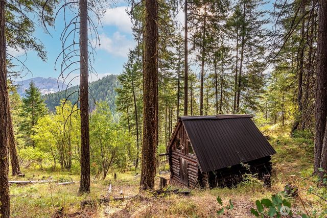 8816 Derby Canyon Road, Peshastin, WA 98847