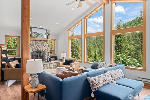 8816 Derby Canyon Road, Peshastin, WA 98847