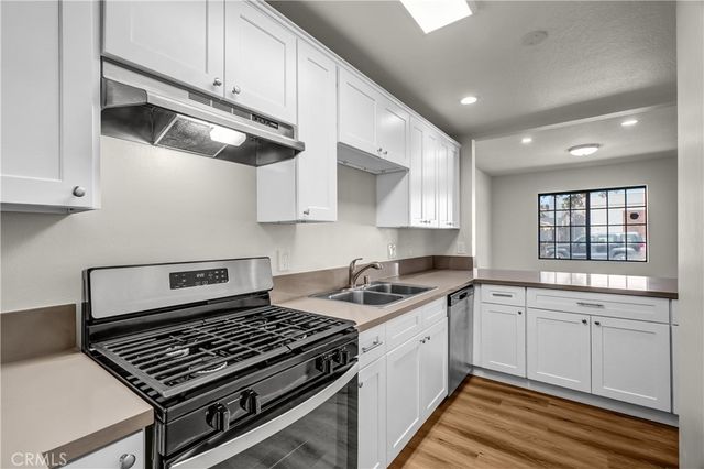 2535 California Avenue 1, Signal Hill, CA 90755