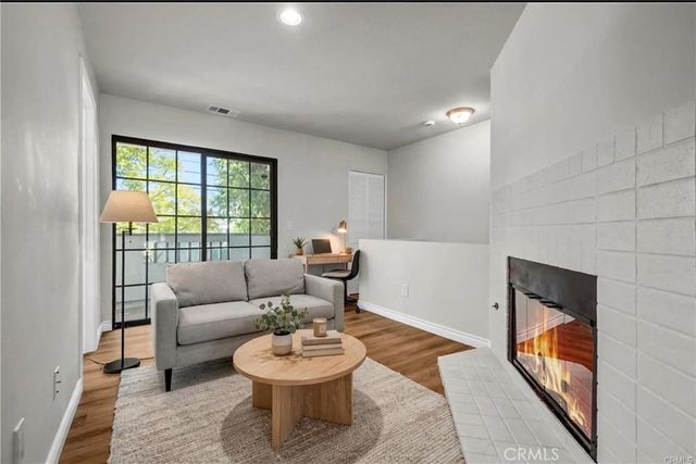 2535 California Avenue 1, Signal Hill, CA 90755