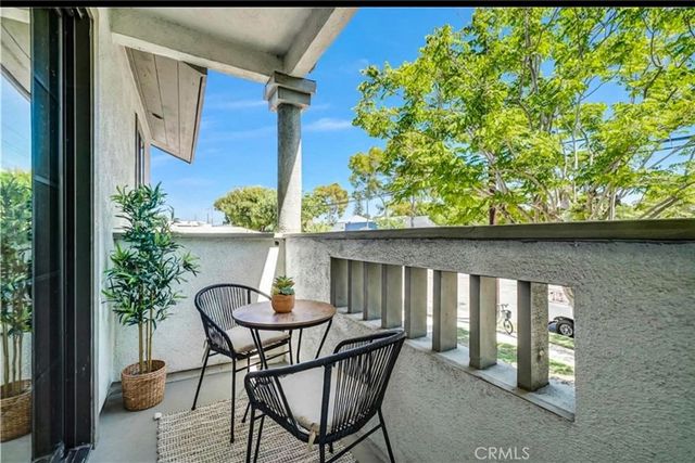 2535 California Avenue 1, Signal Hill, CA 90755