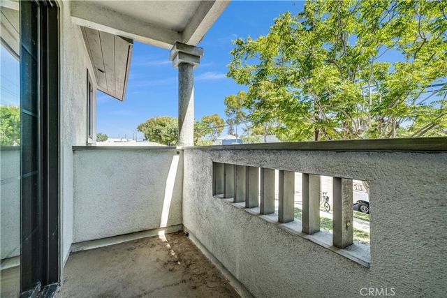 2535 California Avenue 1, Signal Hill, CA 90755