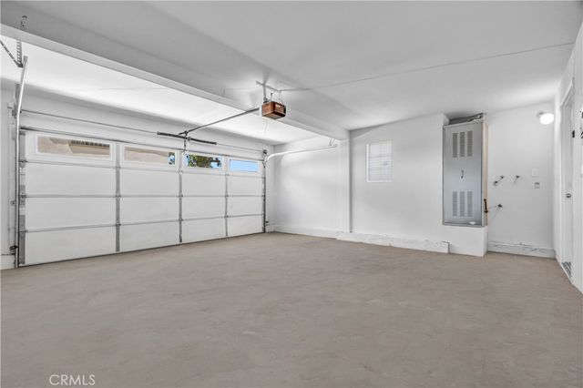 2535 California Avenue 1, Signal Hill, CA 90755