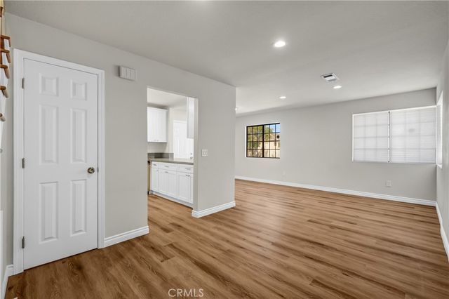 2535 California Avenue 1, Signal Hill, CA 90755