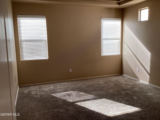 5511 GROVE Drive, Sunland Park, NM 88063