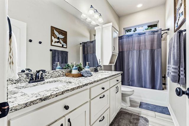 79 Ingleborough Drive, Bella Vista, AR 72715