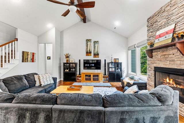 79 Ingleborough Drive, Bella Vista, AR 72715